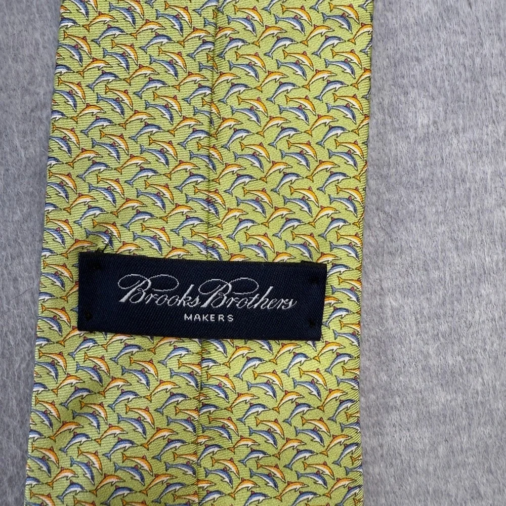 Brooks Brothers‎ Makers Tie Green Yellowish Dolphin Geometric Silk Beach Necktie